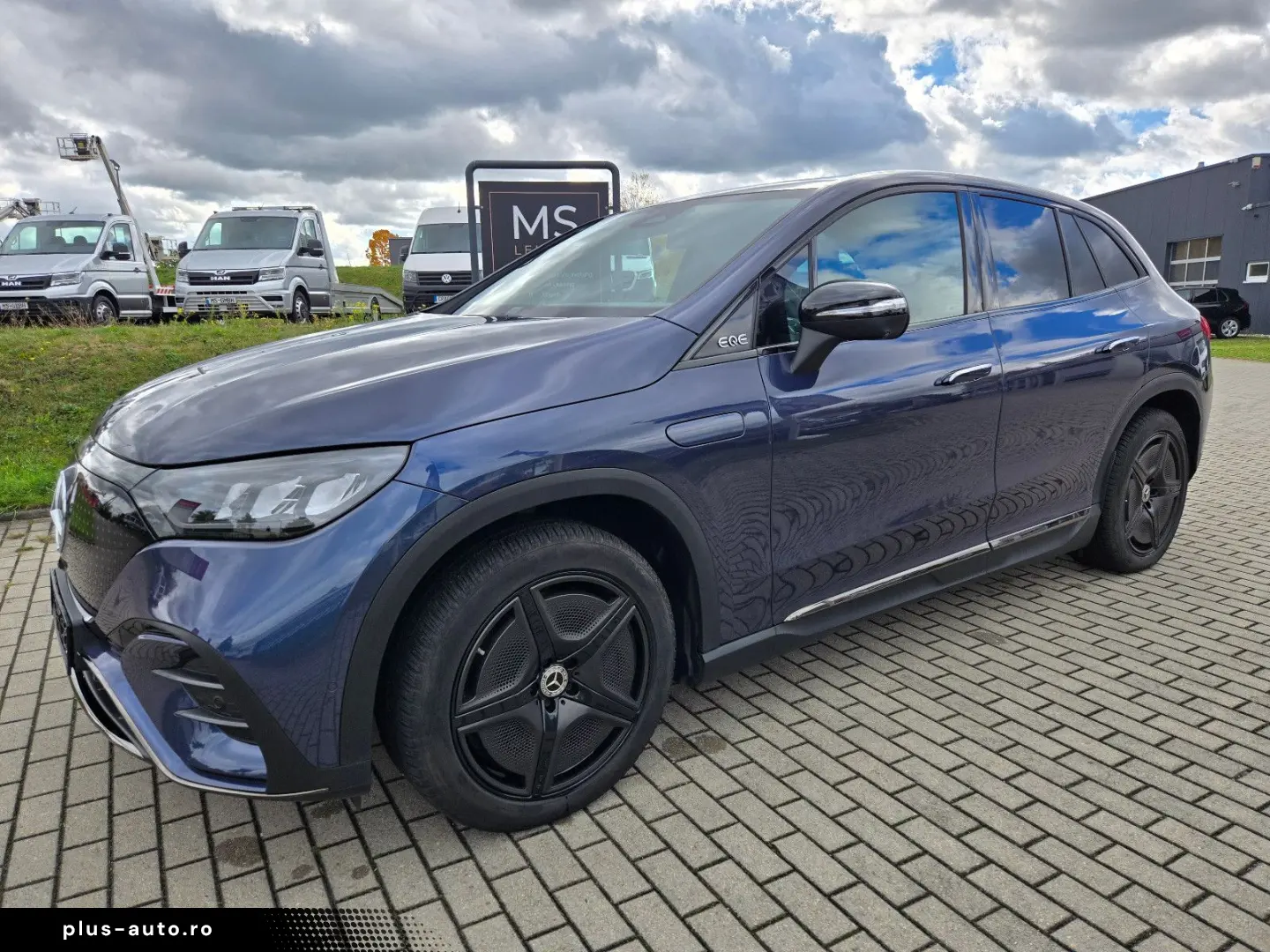 MERCEDES-BENZ EQE 300 SUV AMG Line   Night Paket   P&hellip;