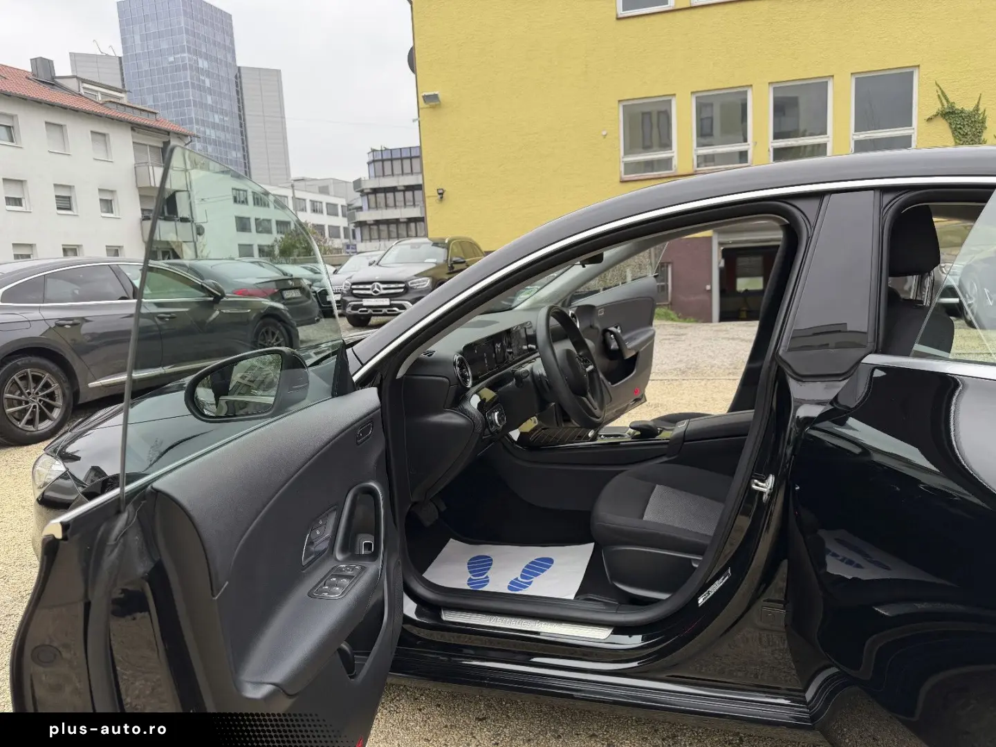 MERCEDES-BENZ CLA 200 d Aut. AHK KAMERA NAVI SPURASSIST