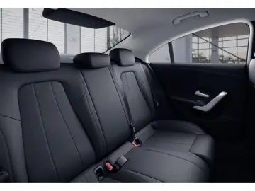 MERCEDES-BENZ CLA 200 d Coupé Progressive Carbon AHK