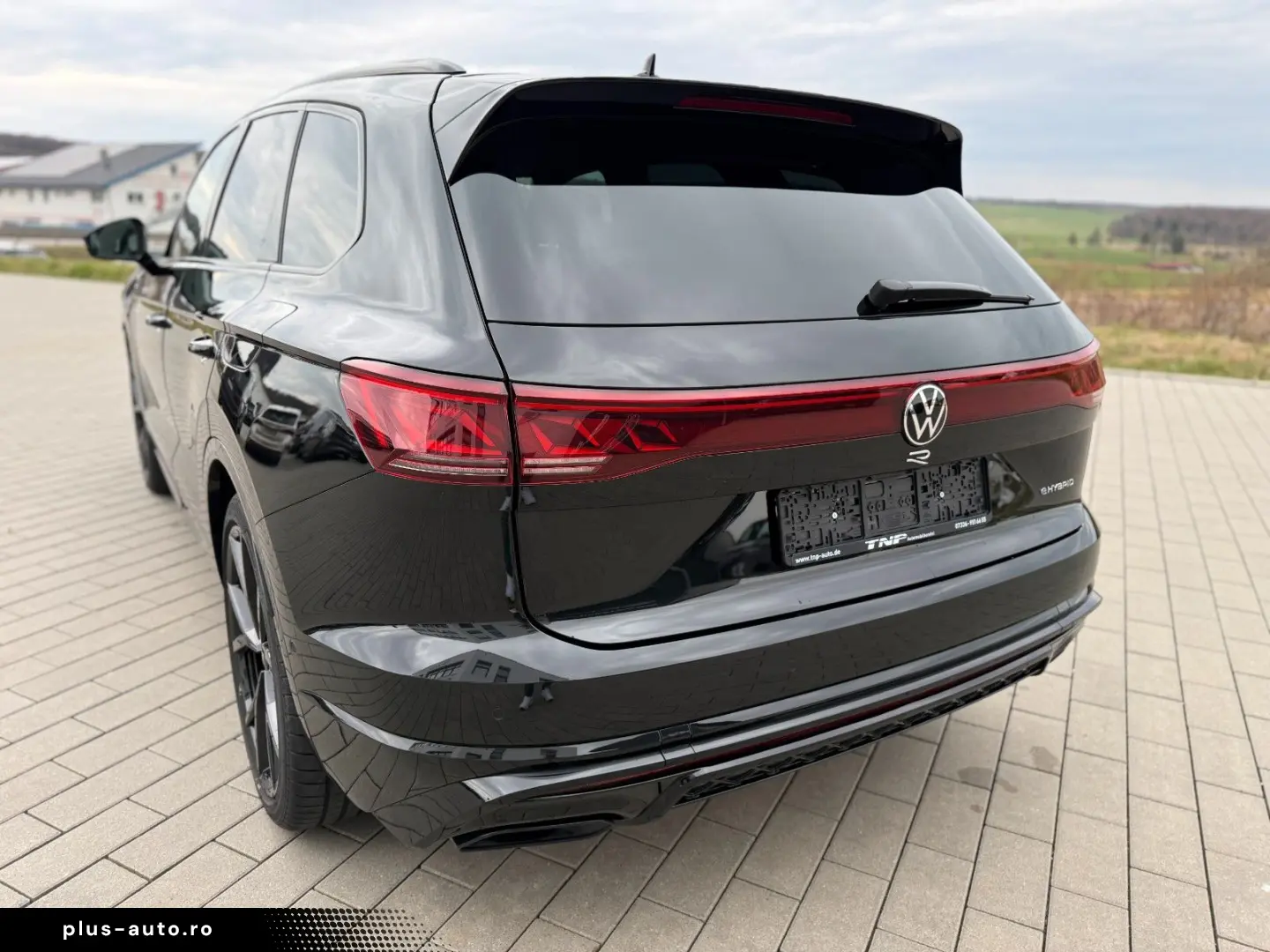 VW Touareg R eHYBRID AHK PANO DYNAUDIO STH