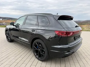 VW Touareg R eHYBRID AHK PANO DYNAUDIO STH