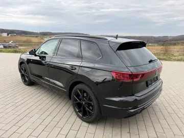 VW Touareg R eHYBRID AHK PANO DYNAUDIO STH