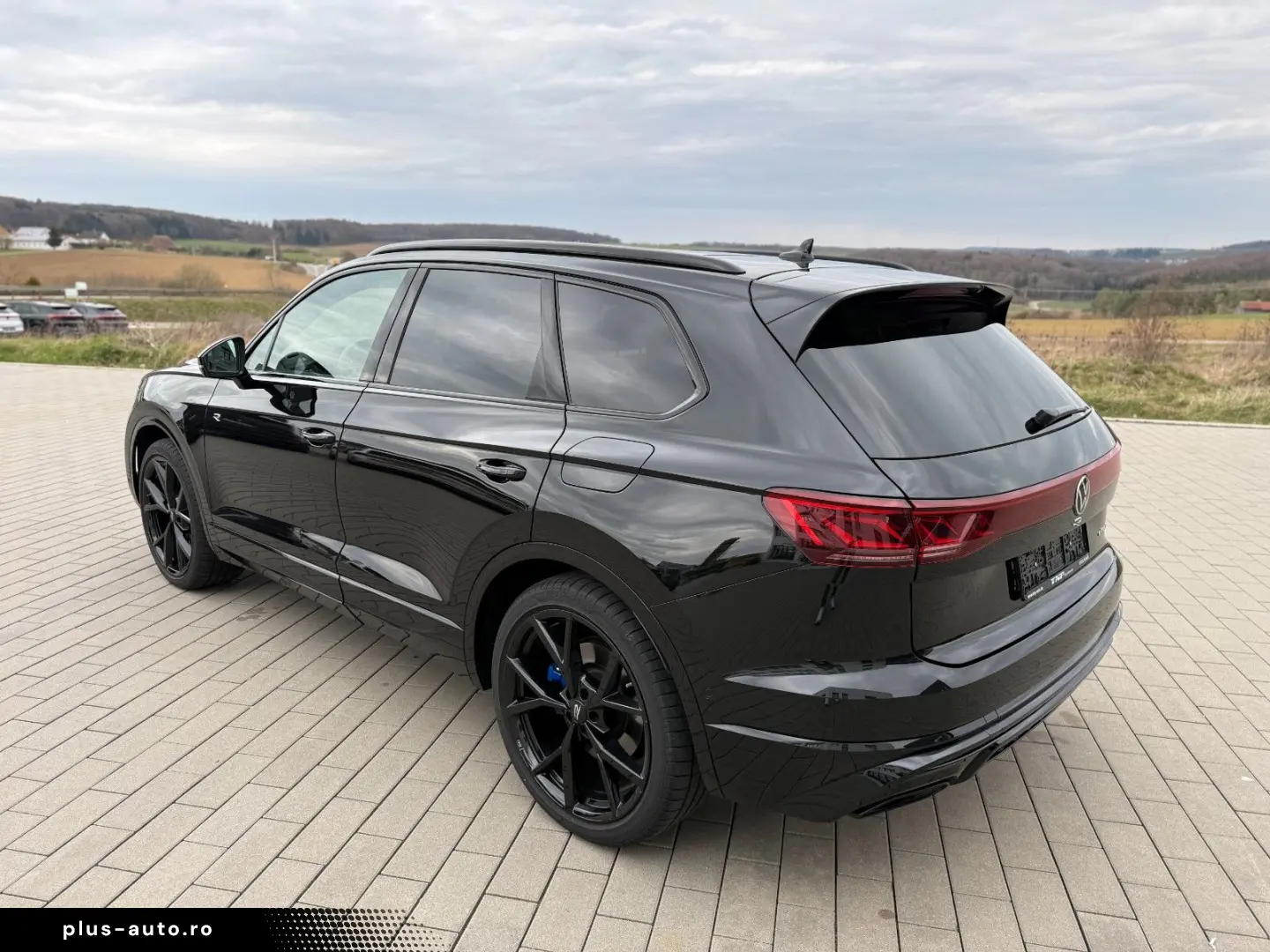 VW Touareg R eHYBRID AHK PANO DYNAUDIO STH