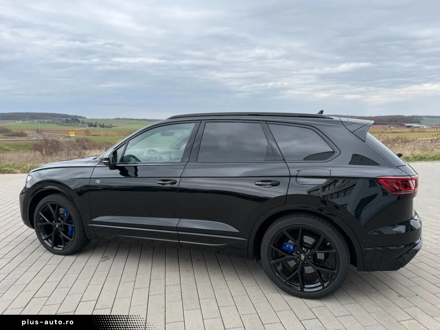 VW Touareg R eHYBRID AHK PANO DYNAUDIO STH
