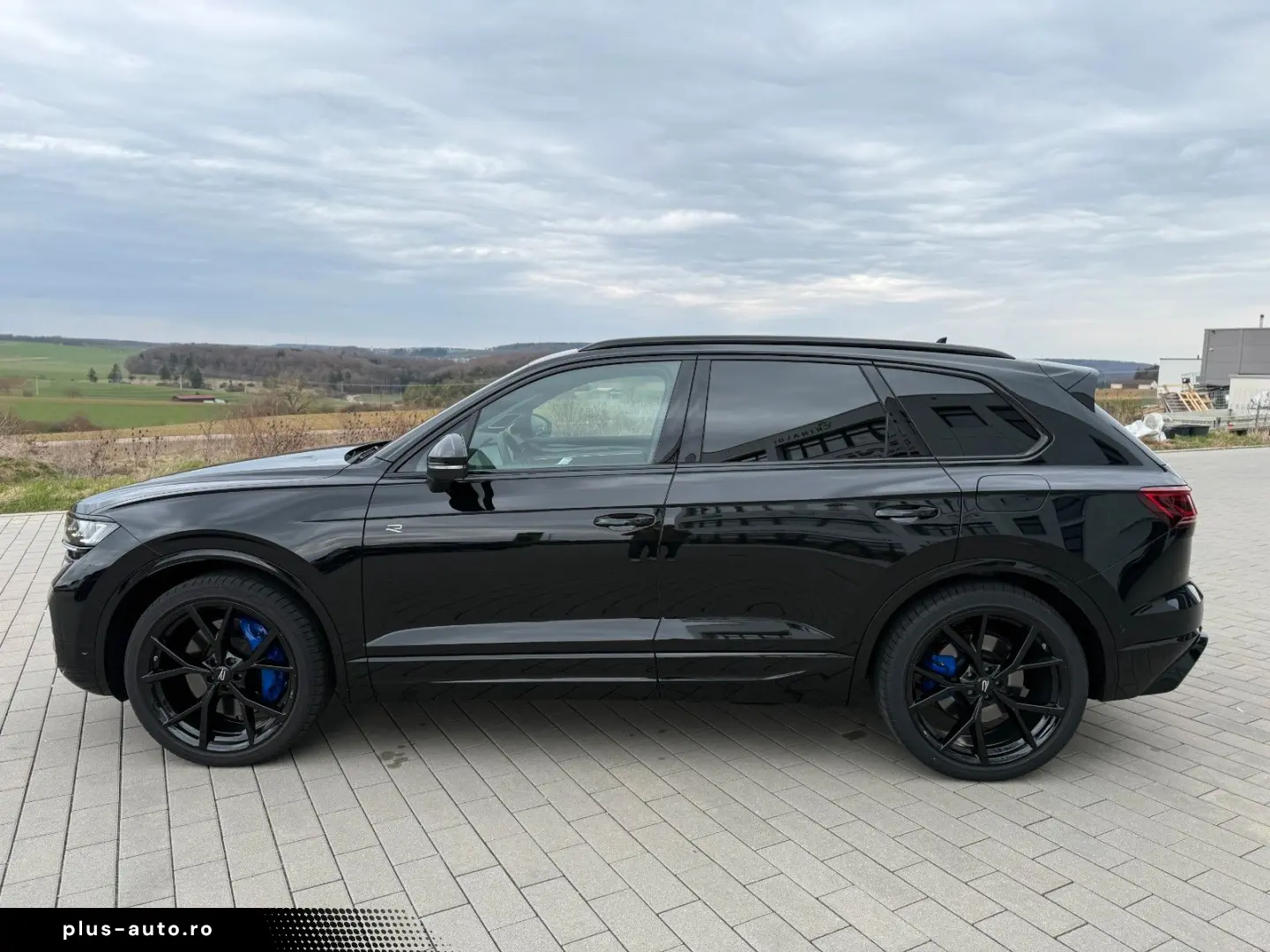 VW Touareg R eHYBRID AHK PANO DYNAUDIO STH