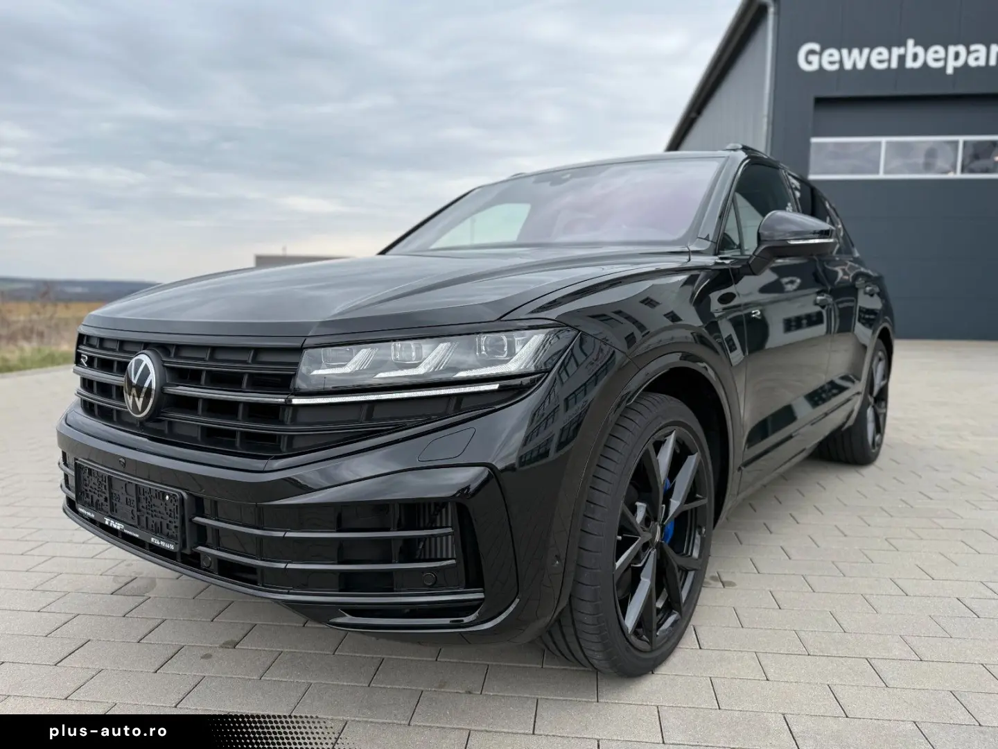 VW Touareg R eHYBRID AHK PANO DYNAUDIO STH
