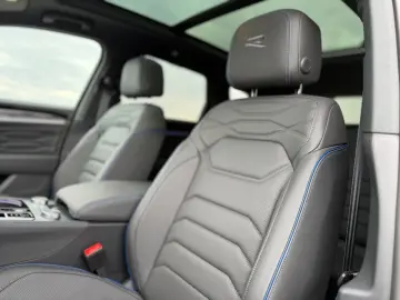 VW Touareg R eHYBRID AHK PANO DYNAUDIO STH