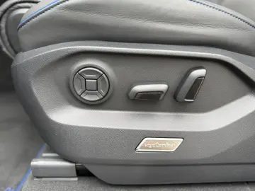 VW Touareg R eHYBRID AHK PANO DYNAUDIO STH