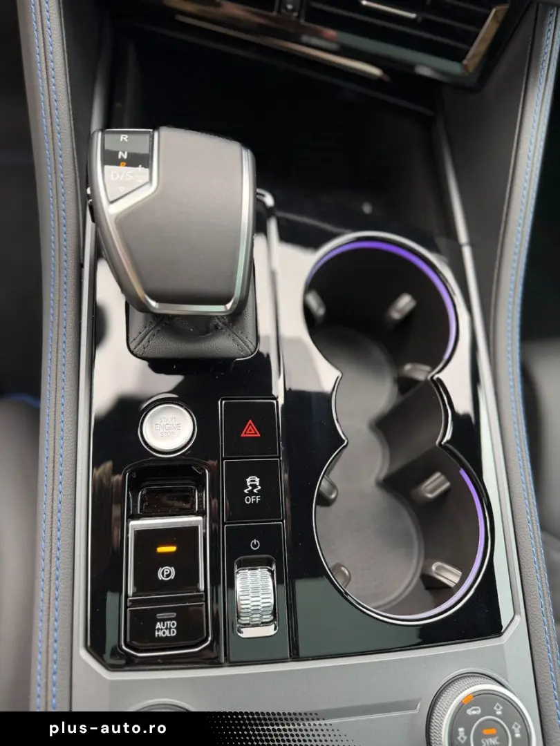 VW Touareg R eHYBRID AHK PANO DYNAUDIO STH