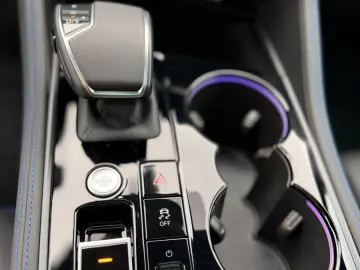 VW Touareg R eHYBRID AHK PANO DYNAUDIO STH