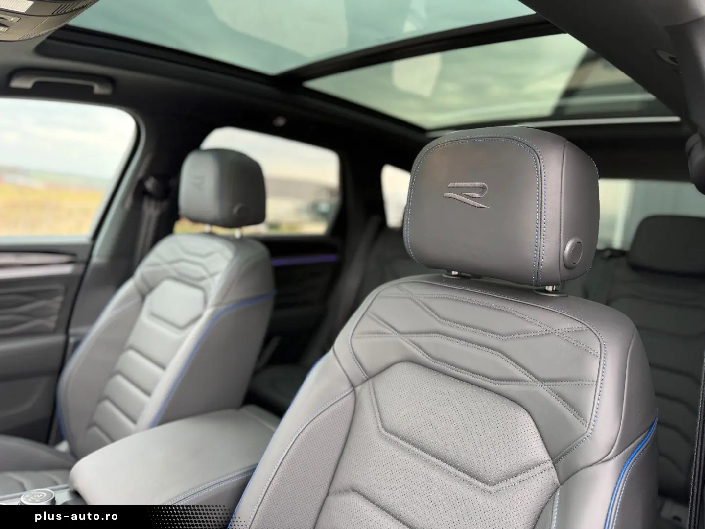 VW Touareg R eHYBRID AHK PANO DYNAUDIO STH