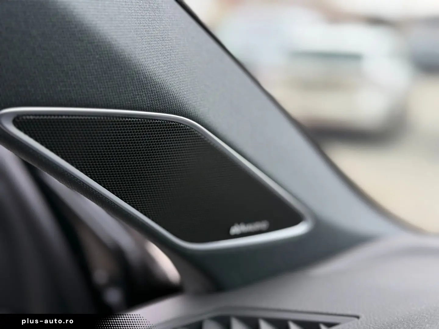 VW Touareg R eHYBRID AHK PANO DYNAUDIO STH