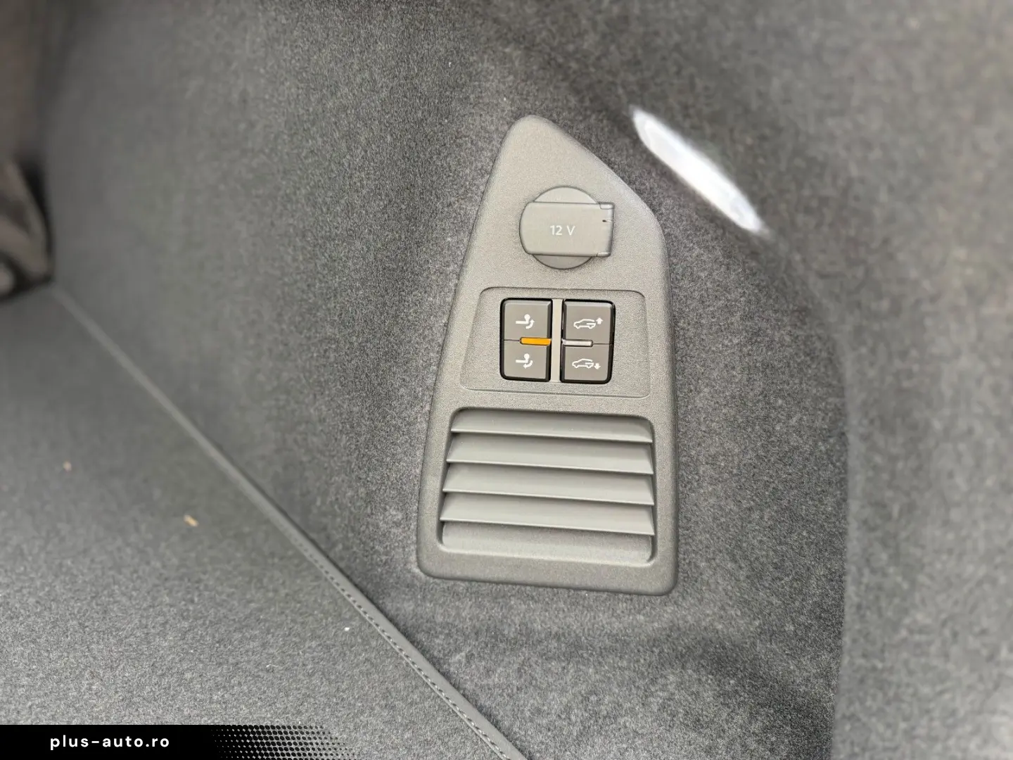 VW Touareg R eHYBRID AHK PANO DYNAUDIO STH