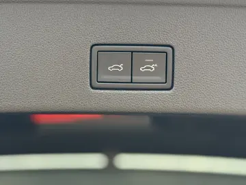 VW Touareg R eHYBRID AHK PANO DYNAUDIO STH