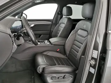 VW Touareg 3.0 TDI R-Line 4M IQ.DRIVE HUD Luft AHK