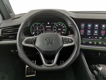 VW Touareg 3.0 TDI R-Line 4M IQ.DRIVE HUD Luft AHK