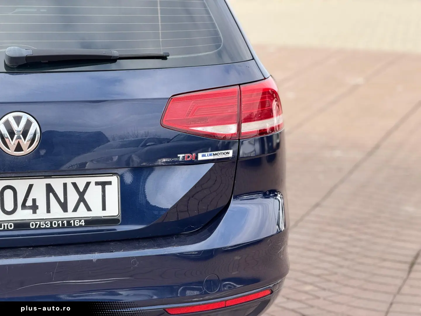 VOLKSWAGEN PASSAT 2016