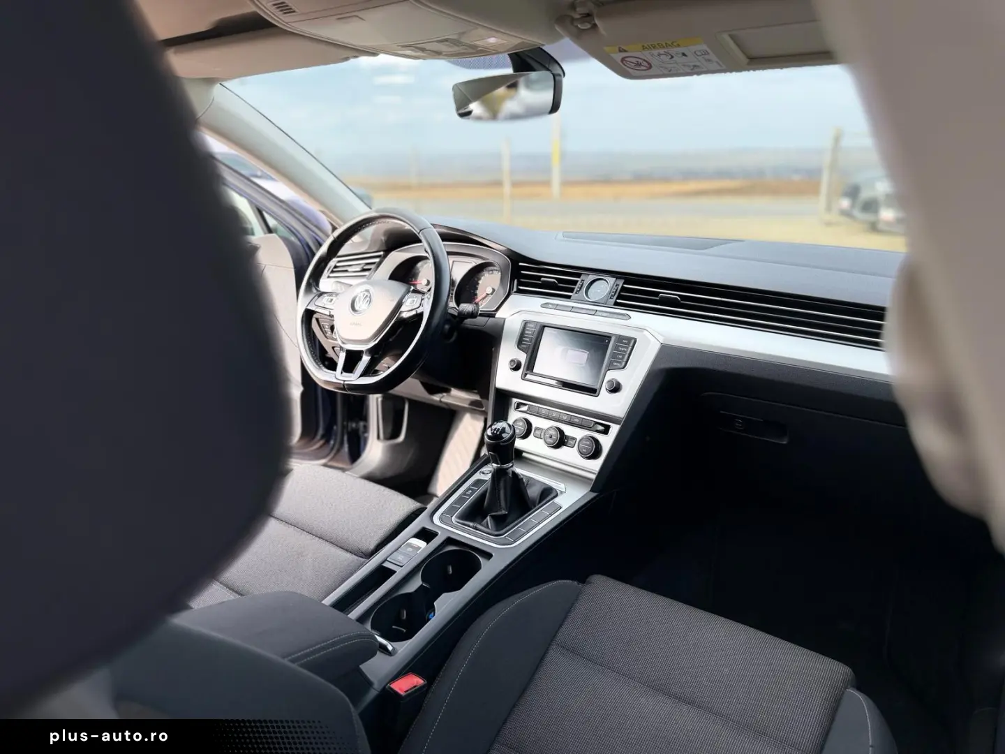 VOLKSWAGEN PASSAT 2016