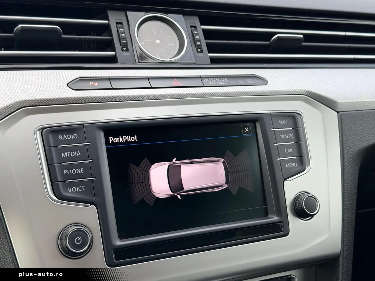 VOLKSWAGEN PASSAT 2016