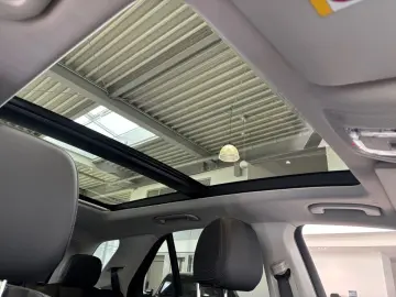 MERCEDES-BENZ GLE 300 d 4M AMG PANO AHK AIRMATIC HUD&hellip;