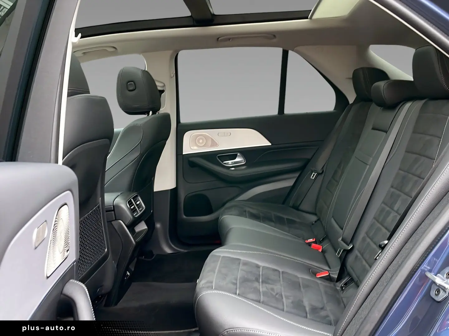 MERCEDES-BENZ GLE 300 d 4M AMG LED Burme Pano Memory AHK 360