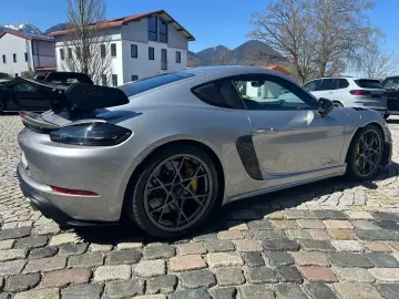 PORSCHE Cayman 718 GT4 RS Weissach Lift PCCB Approved