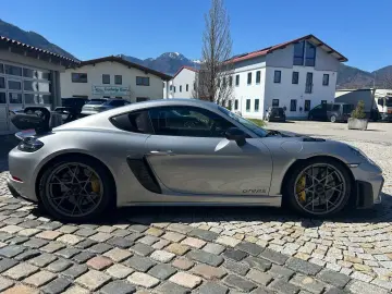 PORSCHE Cayman 718 GT4 RS Weissach Lift PCCB Approved