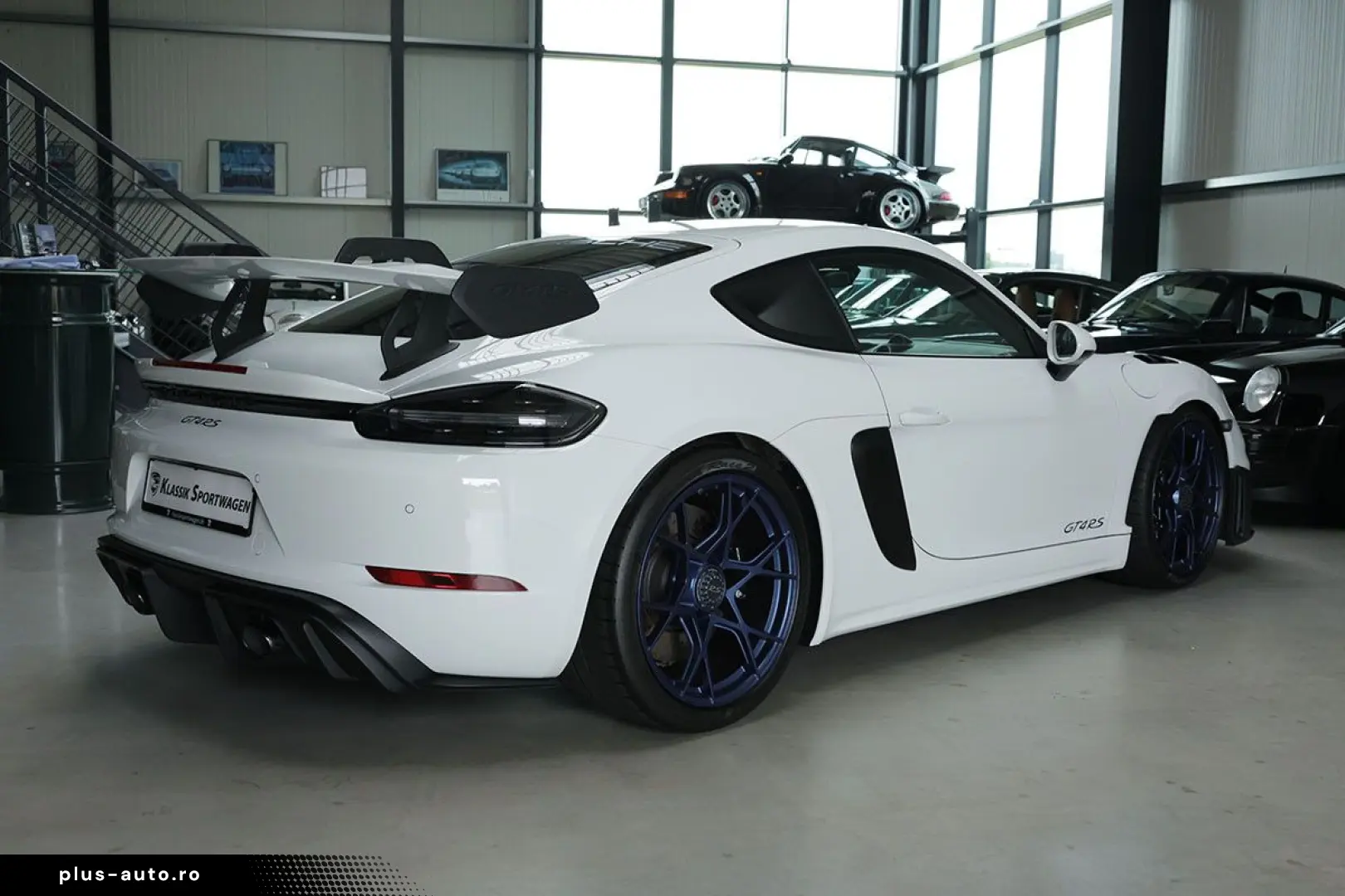 PORSCHE Cayman GT4 RS  neuwertig  1. Hand  Garantie
