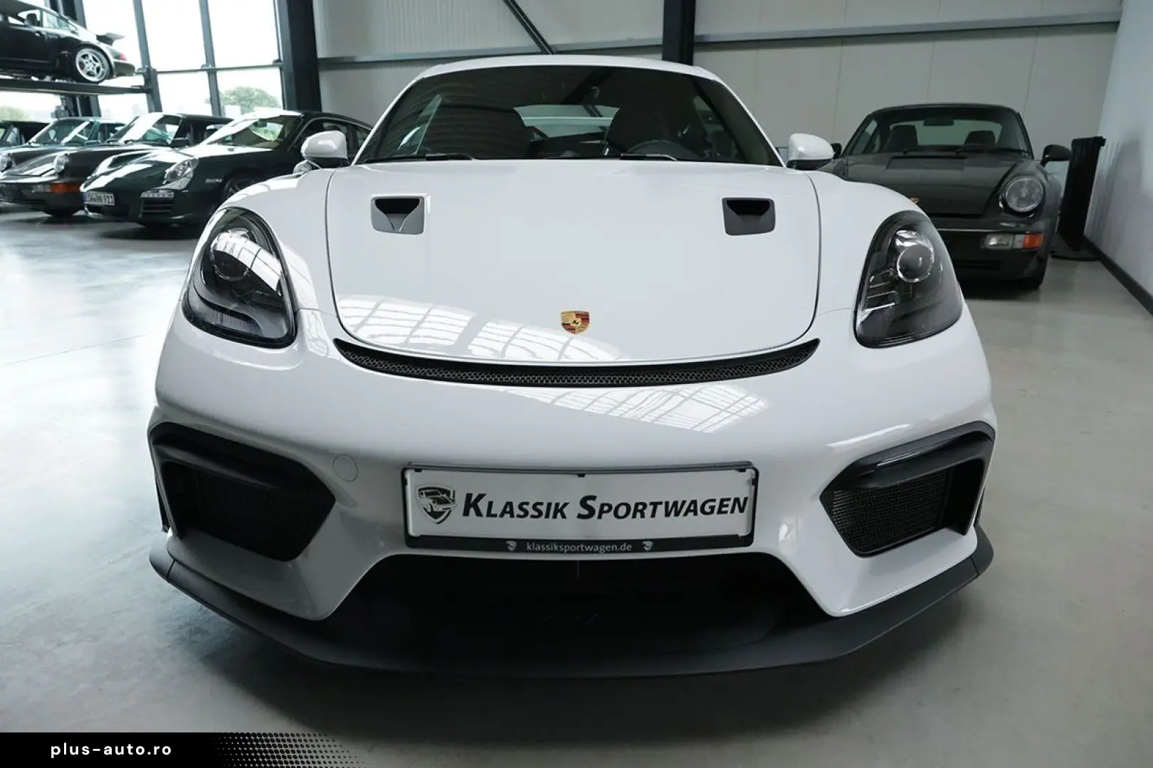 PORSCHE Cayman GT4 RS  neuwertig  1. Hand  Garantie