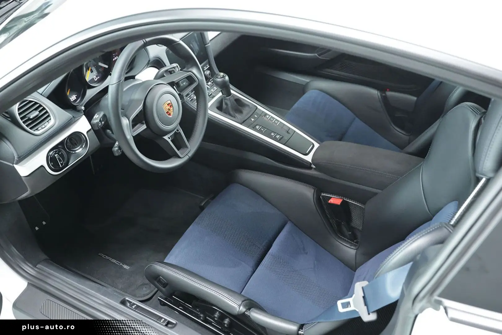 PORSCHE Cayman GT4 RS  neuwertig  1. Hand  Garantie