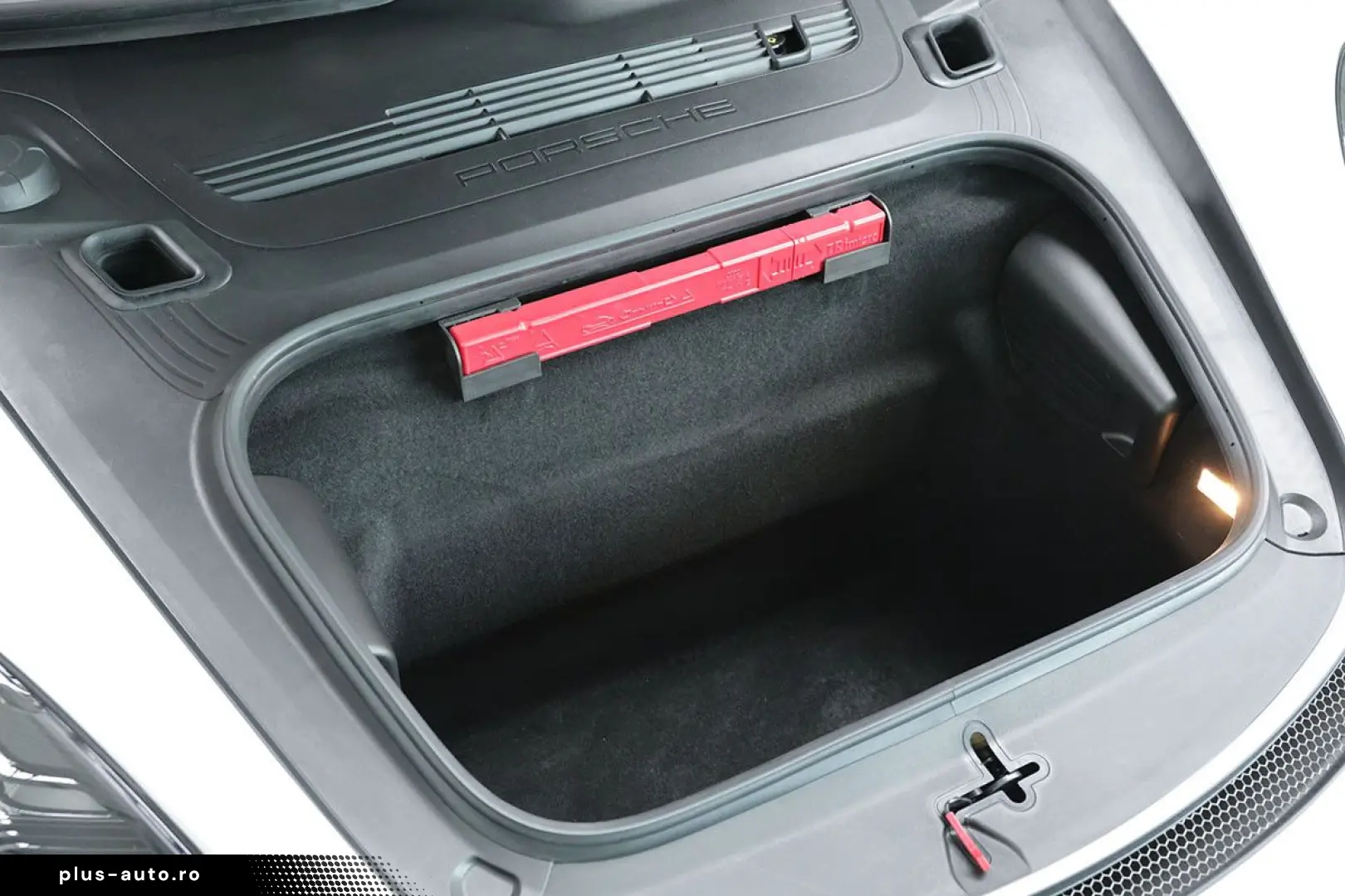 PORSCHE Cayman GT4 RS  neuwertig  1. Hand  Garantie