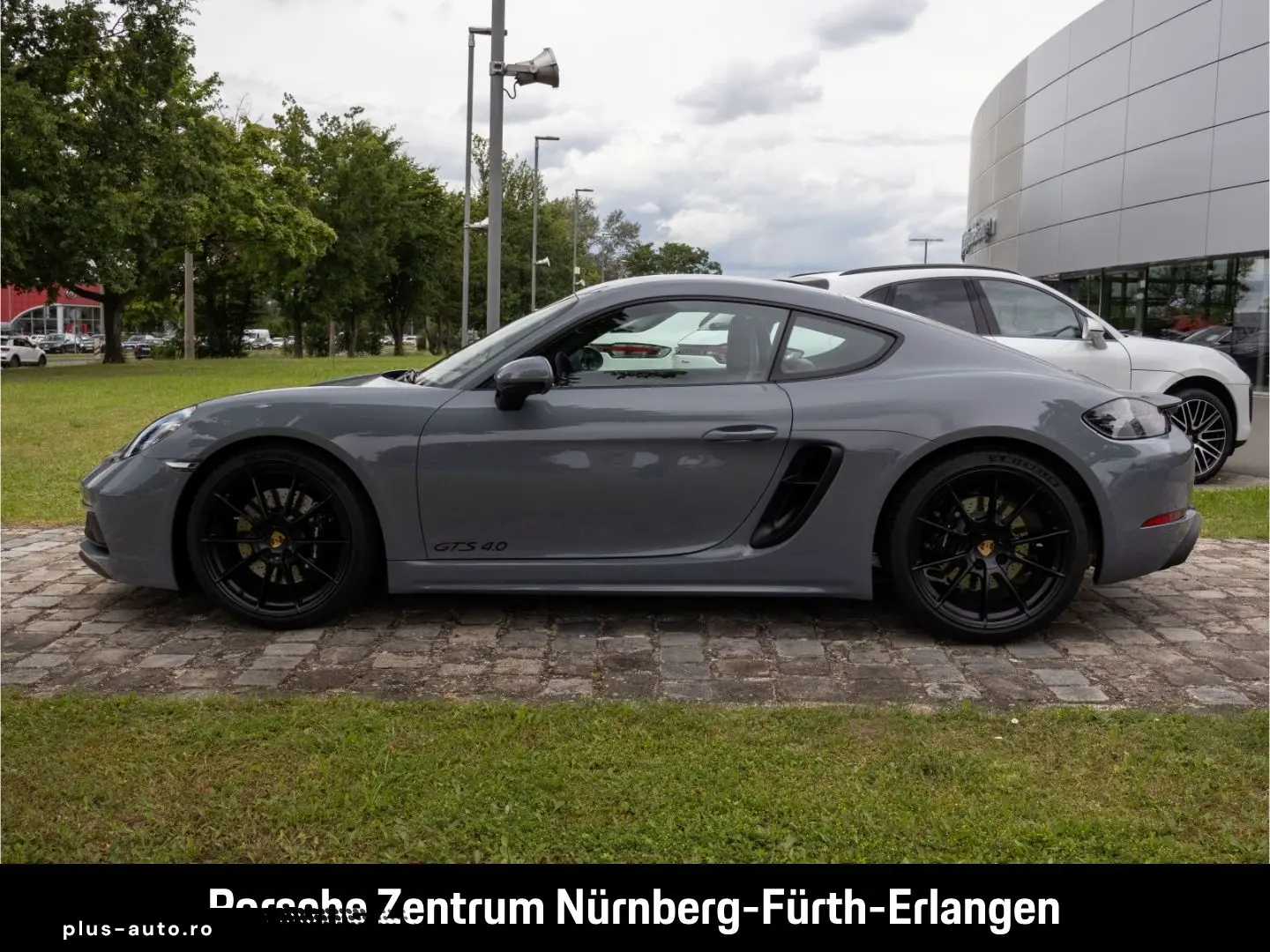 PORSCHE Cayman 718 GTS 4.0 PASM Lenkradheizung SportChro