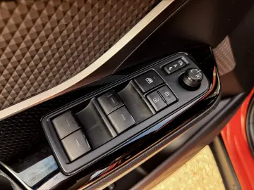 Toyota C-HR 2.0 Orange Edition