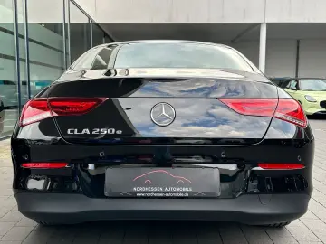 MERCEDES-BENZ CLA 250 e Coupé   Navi   LED Scheinwerfer
