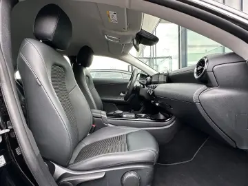 MERCEDES-BENZ CLA 250 e Coupé   Navi   LED Scheinwerfer