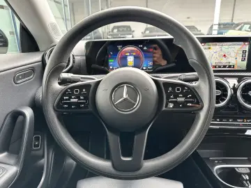 MERCEDES-BENZ CLA 250 e Coupé   Navi   LED Scheinwerfer