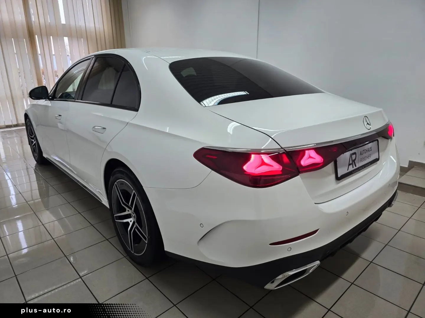 MERCEDES-BENZ E 200 Lim