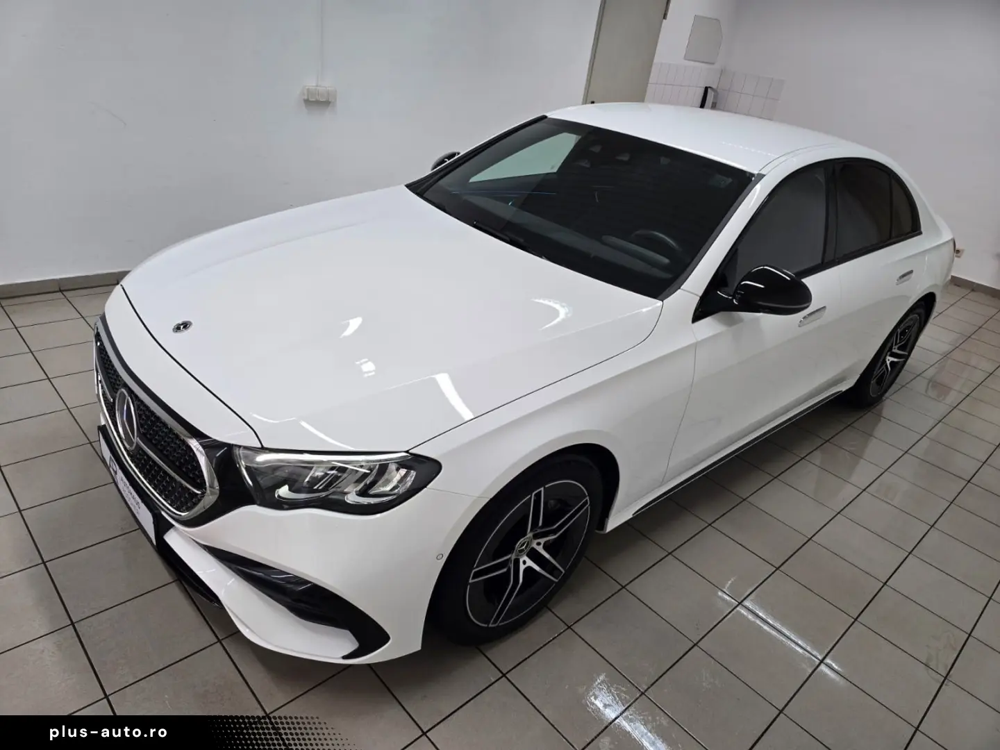 MERCEDES-BENZ E 200 Lim