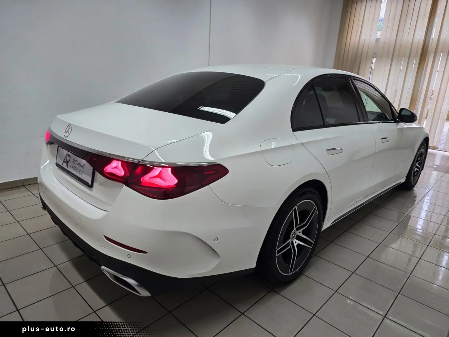 MERCEDES-BENZ E 200 Lim