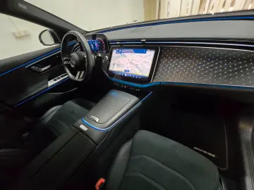 MERCEDES-BENZ E 200 Lim