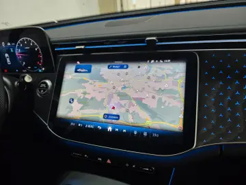 MERCEDES-BENZ E 200 Lim