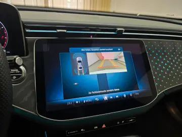 MERCEDES-BENZ E 200 Lim