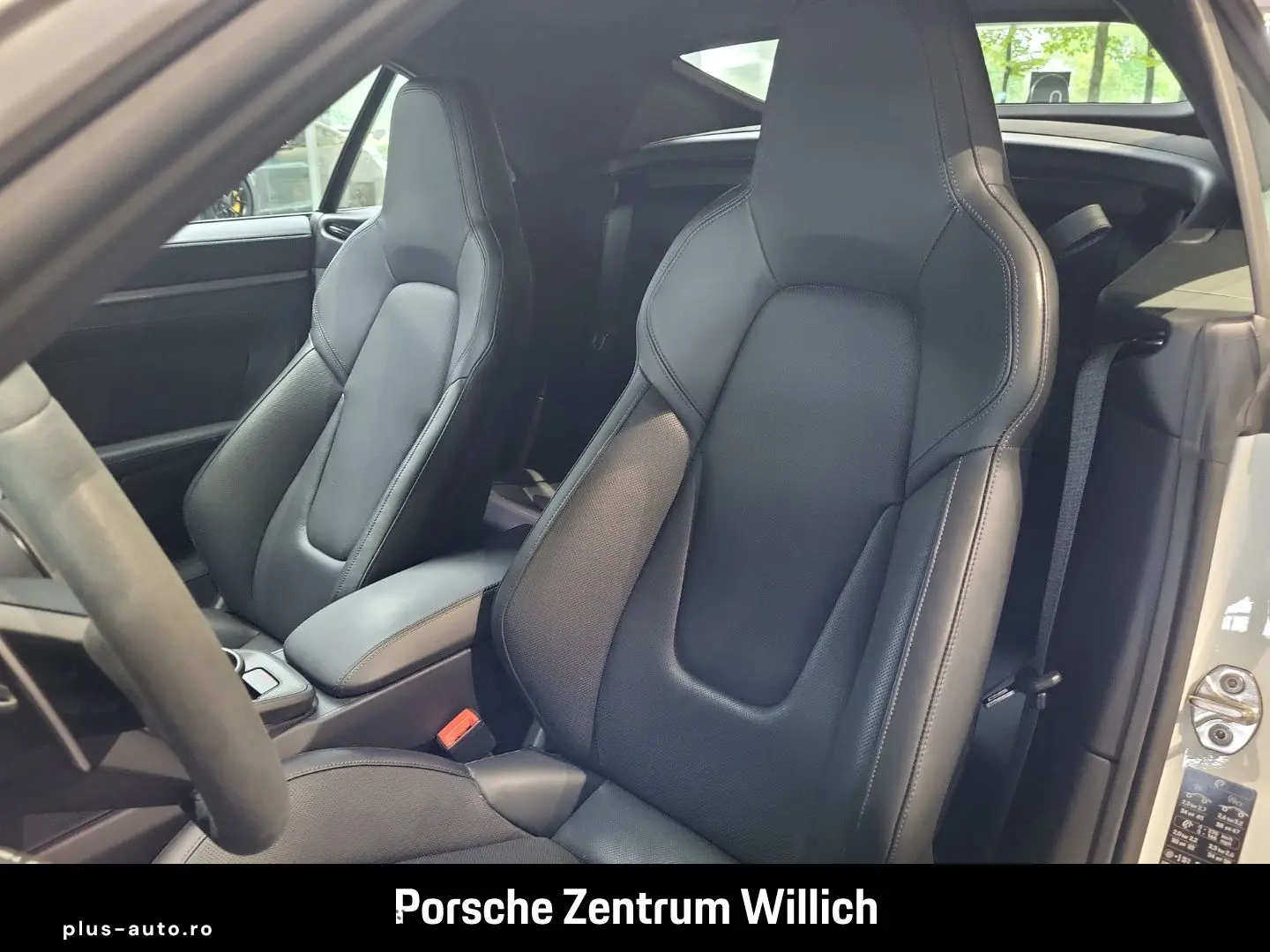 PORSCHE 992 911 Carrera 4S Cabriolet Hinterachslenkung