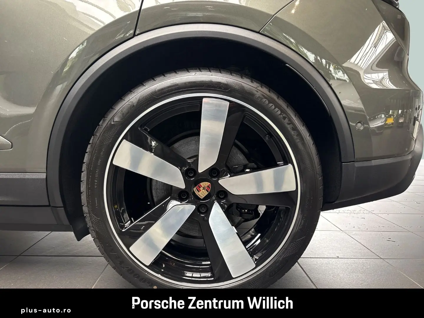 PORSCHE Macan 4 Surround-View InnoDrive LED-Matrix BOSE