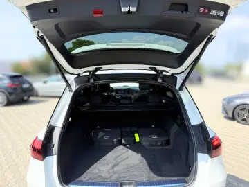 MERCEDES-BENZ GLE 400 e 4M AMG Dist Airma AHK Pano H&hellip;