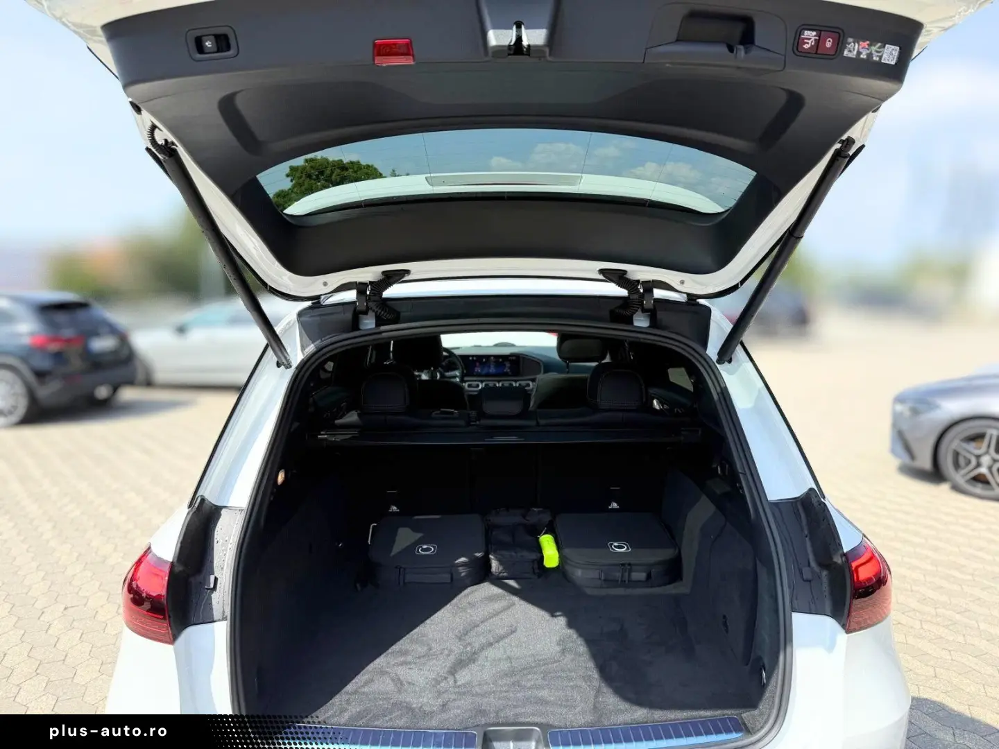 MERCEDES-BENZ GLE 400 e 4M AMG Dist Airma AHK Pano H&hellip;