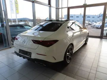 MERCEDES-BENZ CLA 200 AMG PANO LED KAMERA