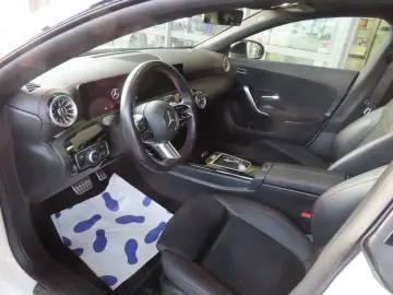 MERCEDES-BENZ CLA 200 AMG PANO LED KAMERA