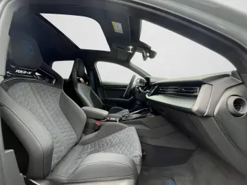 Audi RS3 Sportback RS3-X Performence Edtion