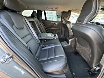 VOLVO V60 T8 AWD Plug In Hybrid Recharge Inscription